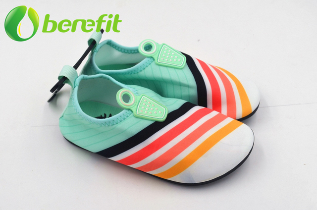 Water Shoes for Women And Kids Water Shoes with Sublimation Elastic Upper 