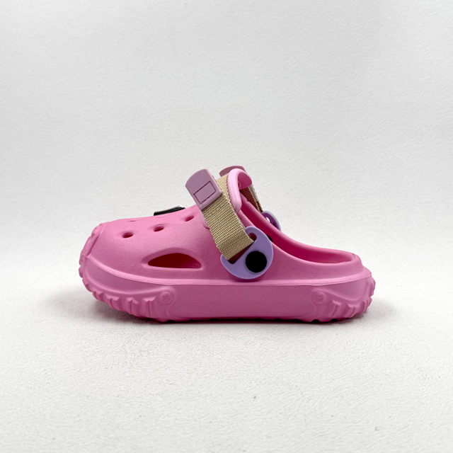 Girls fashion fushia clogs with stylish back strap