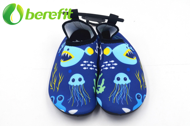 Water Shoes for Women And Kids Water Shoes with Sublimation Elastic Upper 