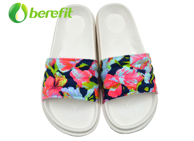 Slippers for Man for Flat Feel with Arch Support in EVA Sole