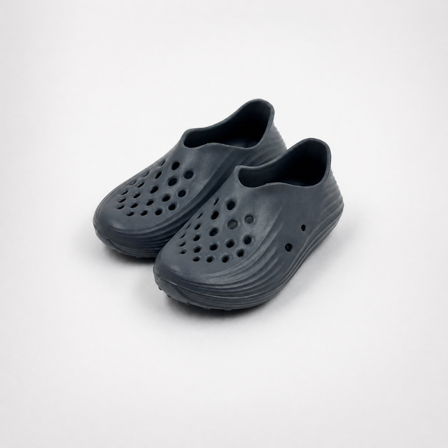 Wholesale Kids Charcoal Grey Garden Clogs EVA Slip-On Supplier