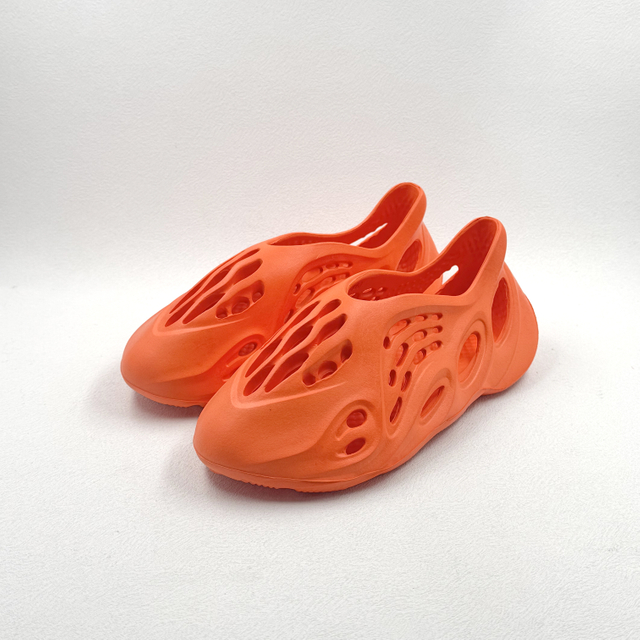 YEEZY STYLE EVA CLOGS FOR MEN AND WOMEN 