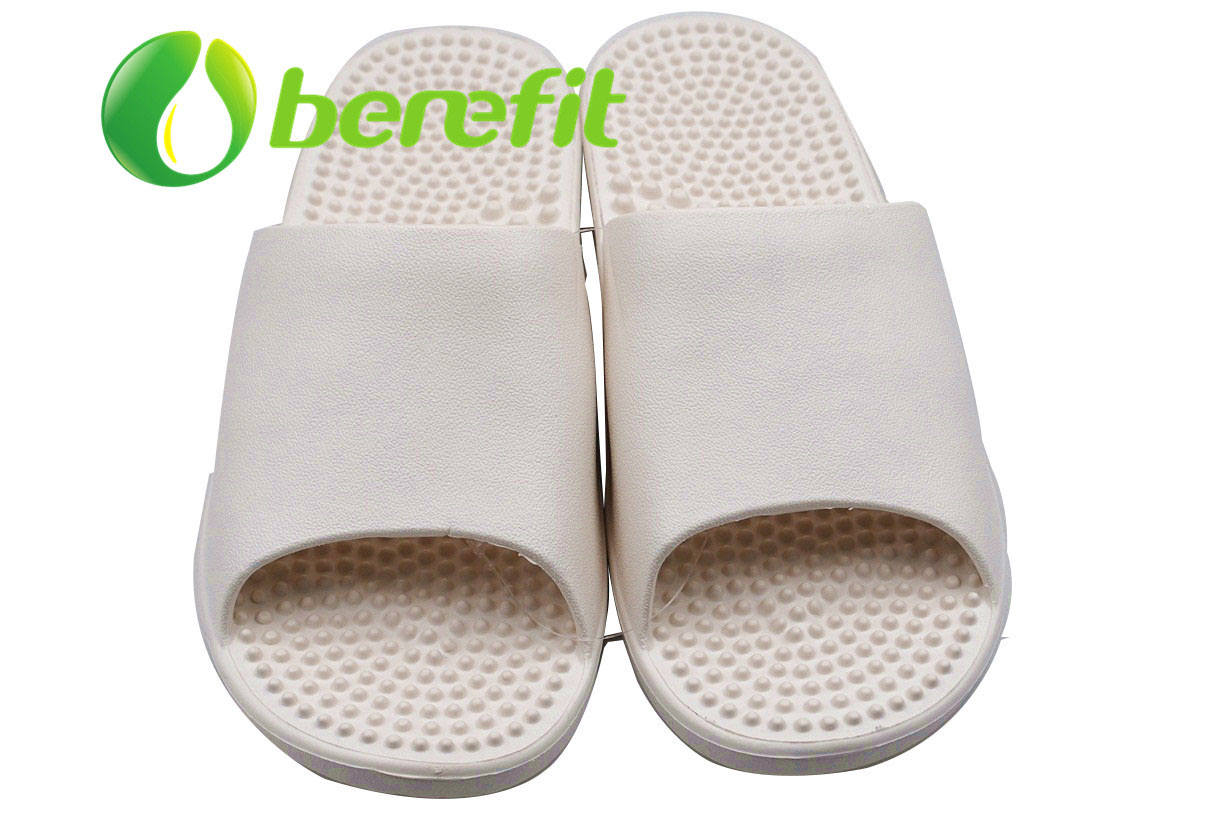 Slippers Women for Bathroom And Bedroom in Massage Texture in Rubber EVA 