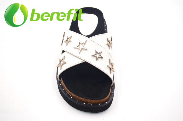 White Womens Sandals Casual Style with Blingbling Upper And Comfortable Sole 