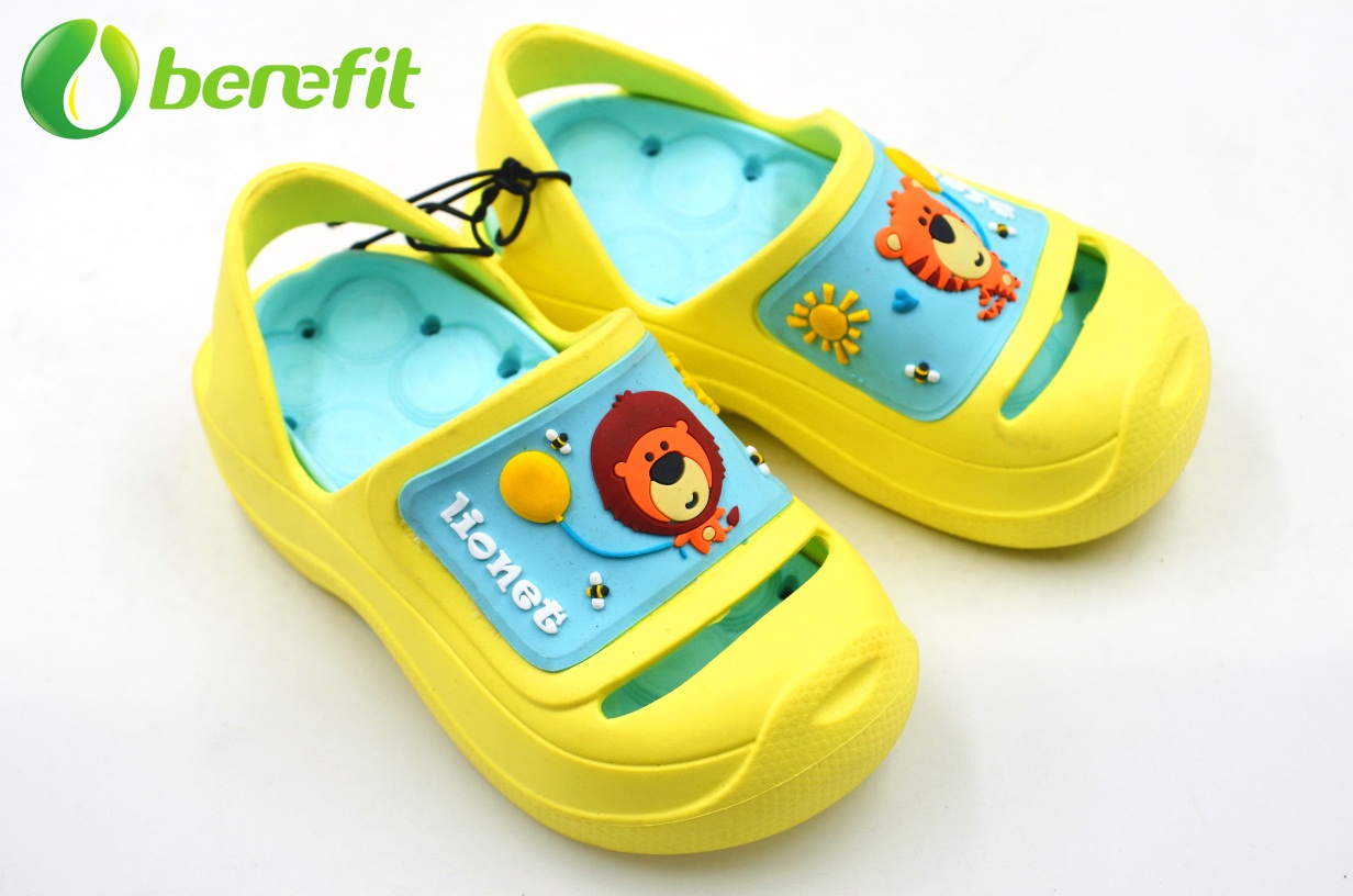 Chirdren Waterproof Yellow Garden Shoes Popular