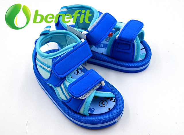 Kids Beach Sandals And Sandals for Children in Platform EVA Sole And EVA Velcro Upper