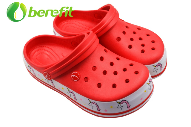 Latest Popular EVA Clogs with Webbing for Ladies 